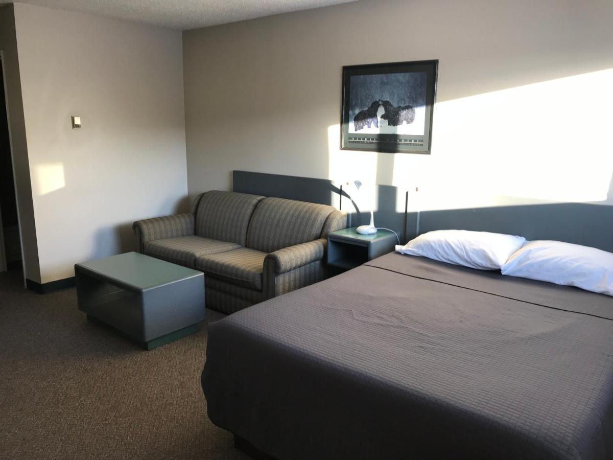 Plains Motor Inn Stettler Esterno foto