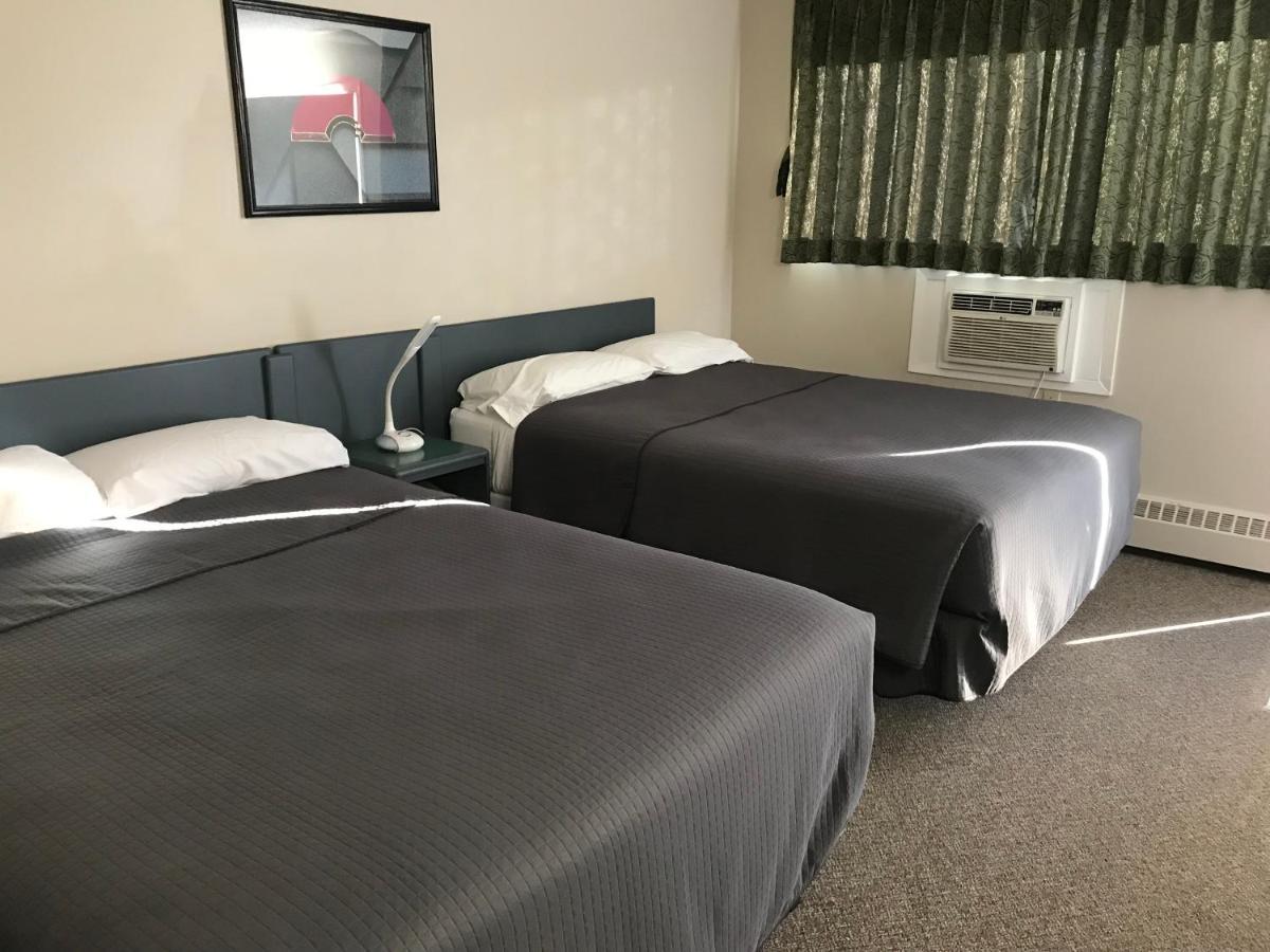 Plains Motor Inn Stettler Esterno foto