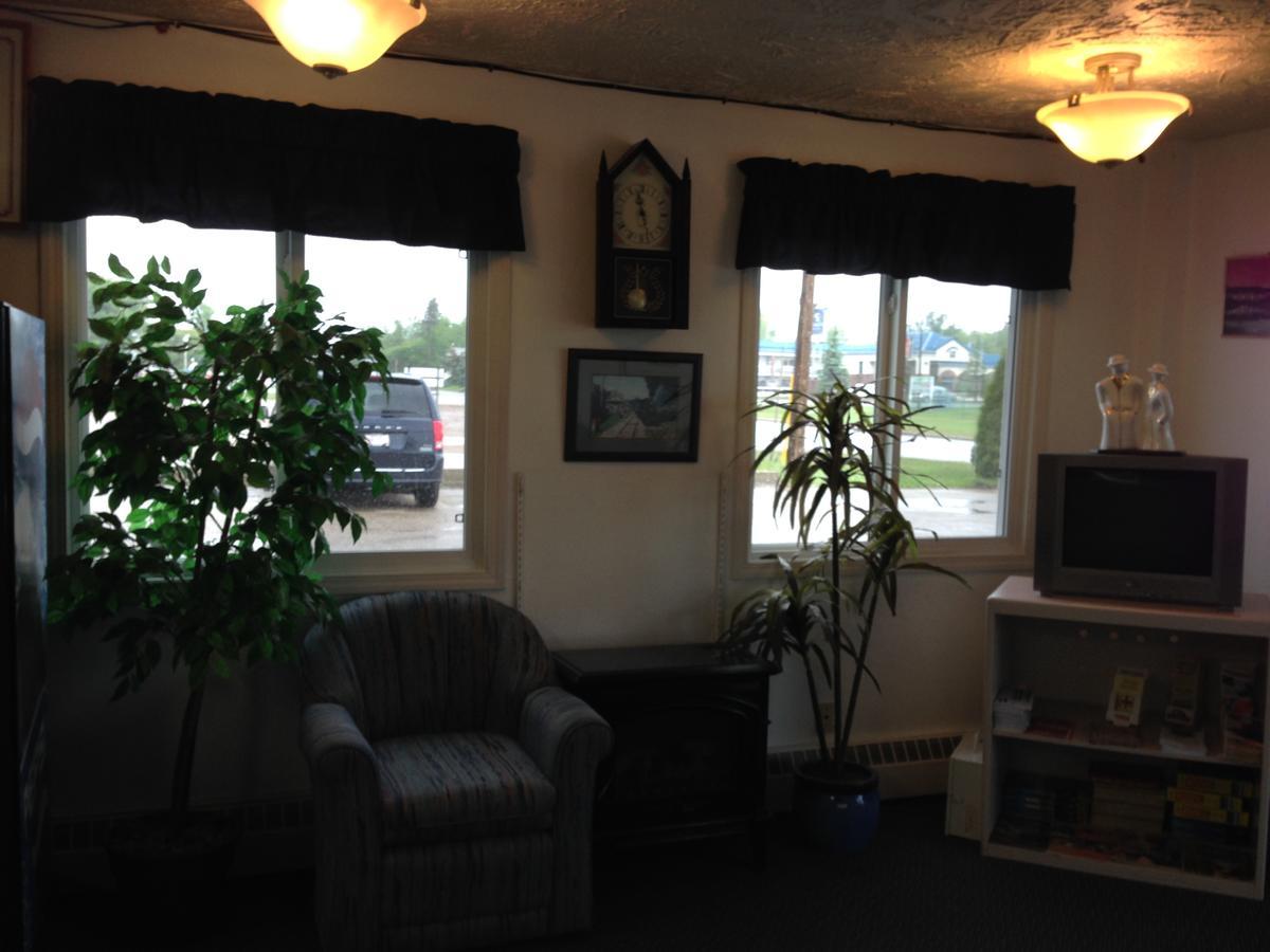 Plains Motor Inn Stettler Esterno foto