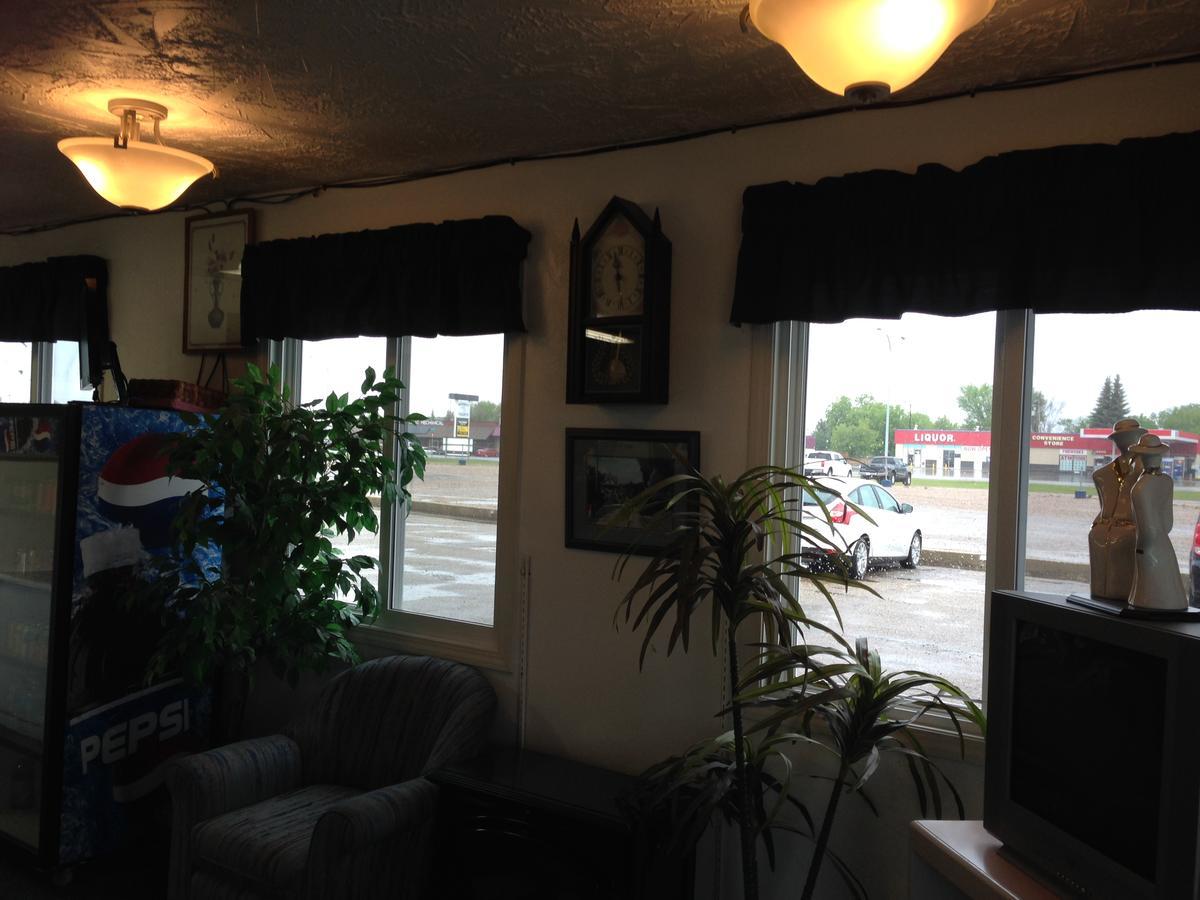 Plains Motor Inn Stettler Esterno foto